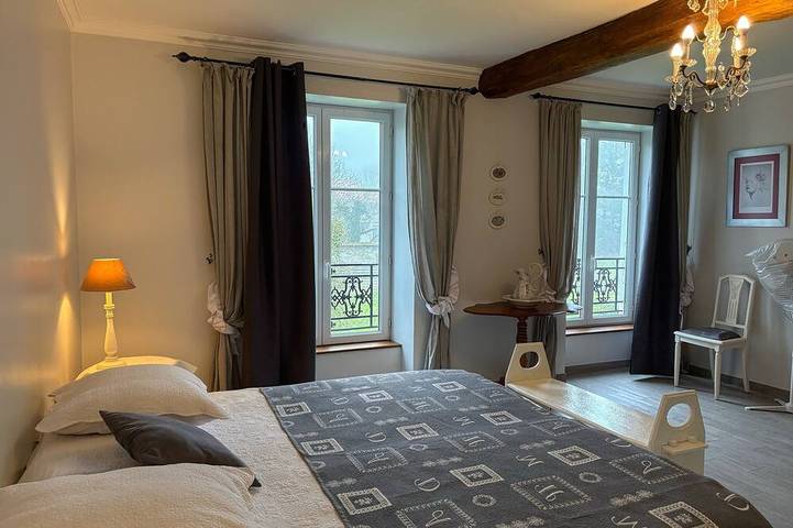 Gîte pour 6 personnes, avec jardin à Boyer - 4