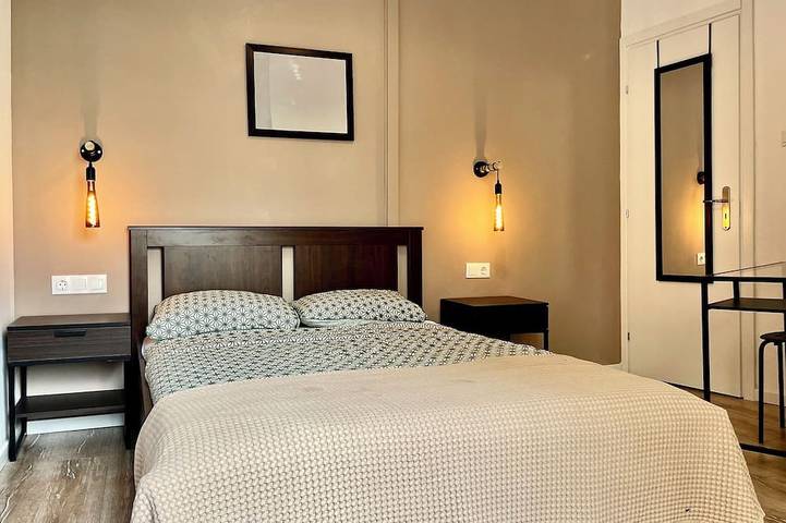 Appartement entier, B1 Brown Home apartment in Section centrale d'Athènes, Athènes