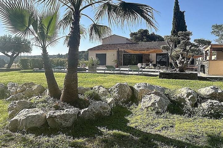 Villa pour 8 personnes, avec jardin et jacuzzi - 1