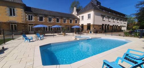 Gîte pour 9 personnes, avec piscine et jacuzzi ainsi que jardin et sauna à Antrain