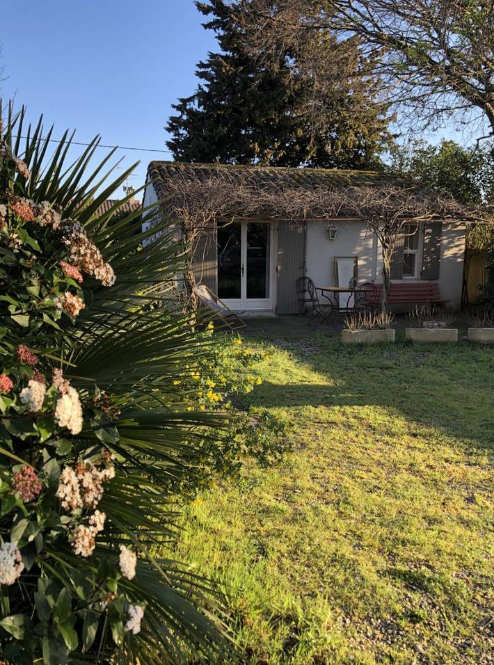 Gîte pour 4 personnes, avec terrasse ainsi que jardin et piscine, animaux acceptés à Saint-Rémy-de-Provence - 3