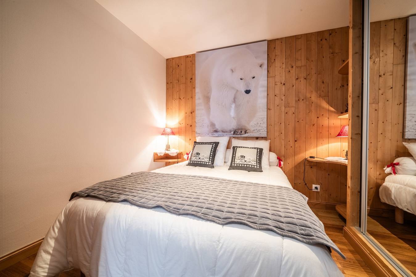Entire apartment, Apartment 'Au Rêve Savoyard 3' with Shared Terrace, Shared Garden, for 6 People in Station de Morillon, Grand Massif
