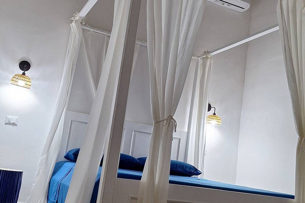 Antonio's vacation home, centrally located near station, in Brindisi, Salento