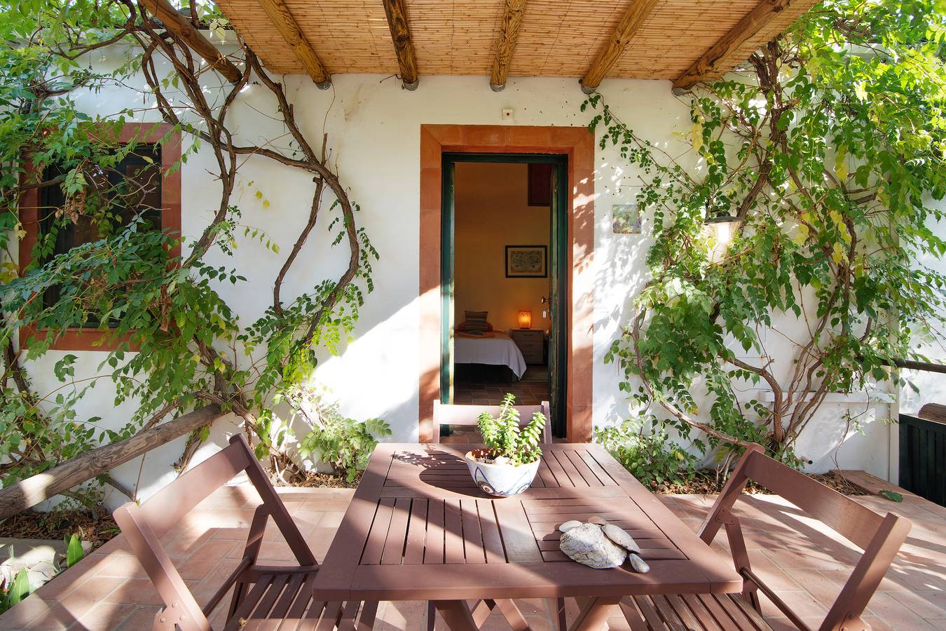 Quinta Fazendinha pet-friendly com vista para a montanha, piscina, Wi-Fi, jardim e terraço in Distrito de Faro