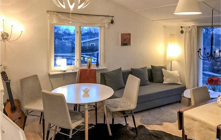 Hus för 6 Personer med terass in Svenska Östersjön