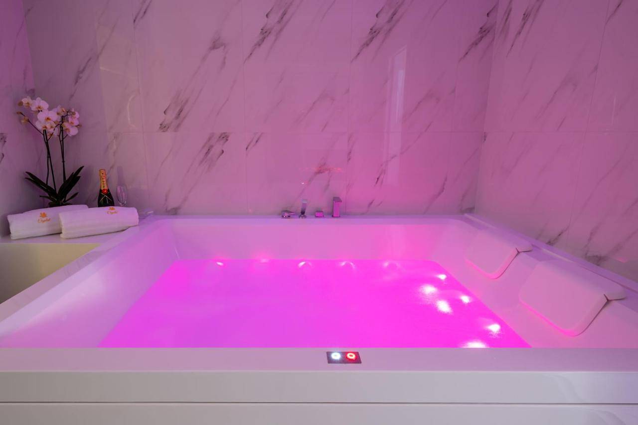 Double or Twin Room with Private Bathroom in Leverano, Provincia di Lecce