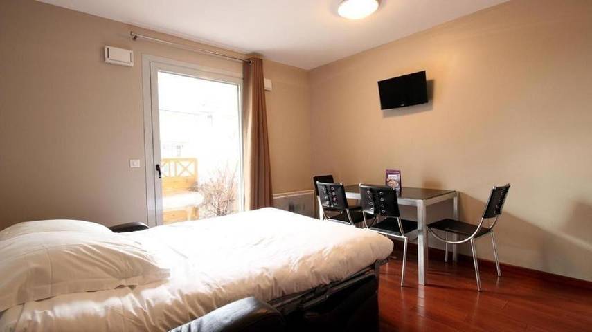 Location de vacances pour 4 personnes, avec terrasse à Picherande - 3