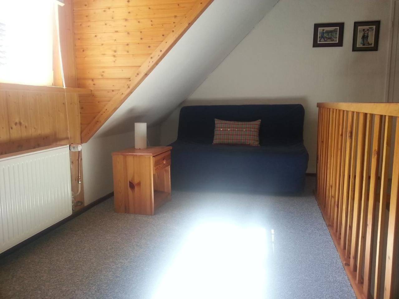 Ganze Wohnung, Große Ferienwohnung mit Garten, Grill und Terrasse in Wiefelstede, Ammerland