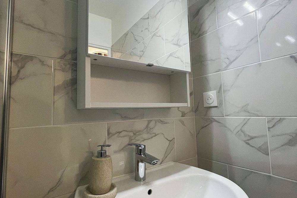 Entire apartment, Sunshine 5 minutes from the metro in Bagneux, Hauts-de-Seine