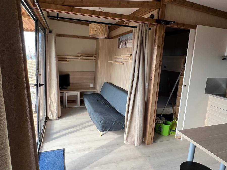 Village de Chalets Auguste Delaune - Chalet 6 personnes - Enbata 4/6 personnes - séjour et terrasse Xl in Hendaye, Région de Bayonne