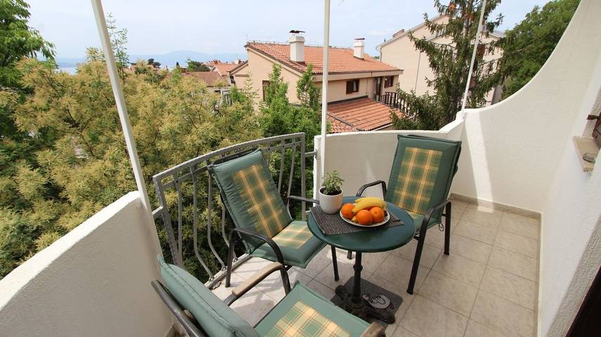 Ganze Wohnung, Gemütliche Ferienwohnung Kovačić 1 auf der Insel Krk in Malinska-Dubašnica, Krk