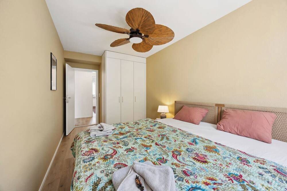 Entire apartment, Chic 2Br in Oerlikon - Near Zurich City (203-16) in Zurich, Zurich Prealps