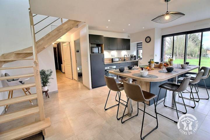 Gîte pour 8 personnes, avec jardin à Lancieux - 2