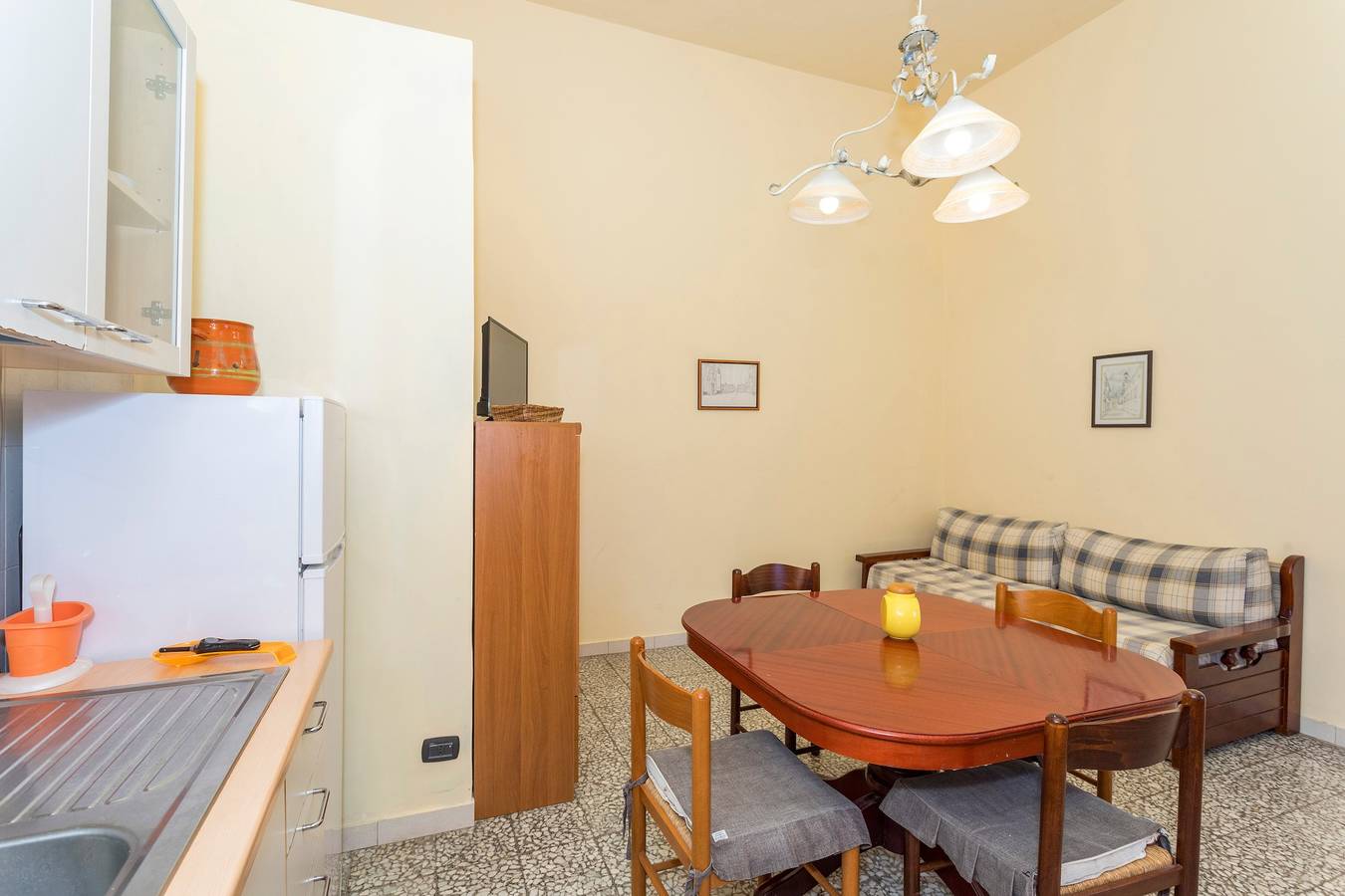 Ganze Wohnung, Apartment 'Casa Dell'Eucalyptus - Ginestra Ar' mit Bergblick, Wlan & Klimaanlage in Acireale, Catania Provinz