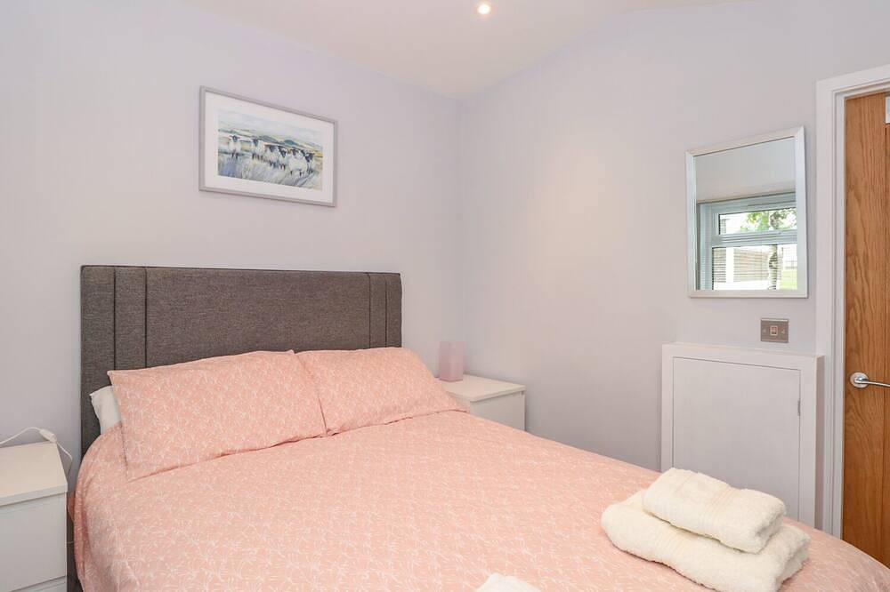 201 Norton Park, pet friendly, country holiday cottage in Dartmouth in Dartmouth, Devon