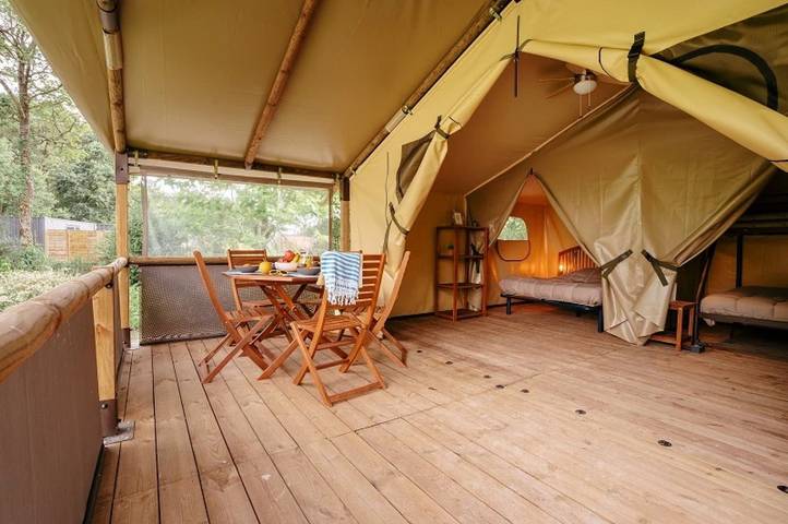 Tente pour 5 personnes, avec bassin pour enfant ainsi que sauna et jacuzzi dans le Morbihan - 4