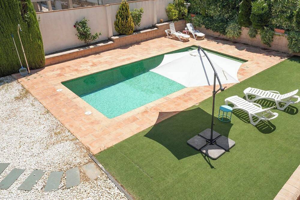 Villa 28 de Julio Cúllar Vega in El Ventorrillo, Cúllar Vega