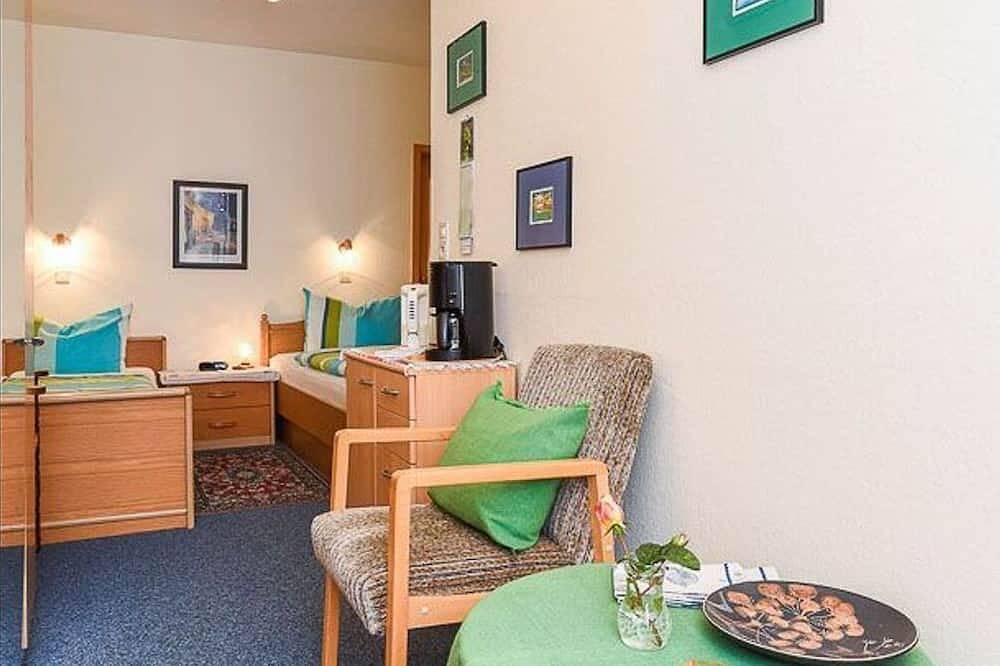 Ganze Wohnung, Zimmer Nordblick - Ferienhof Bremer in Groß Holum in Groß Holum, Neuharlingersiel
