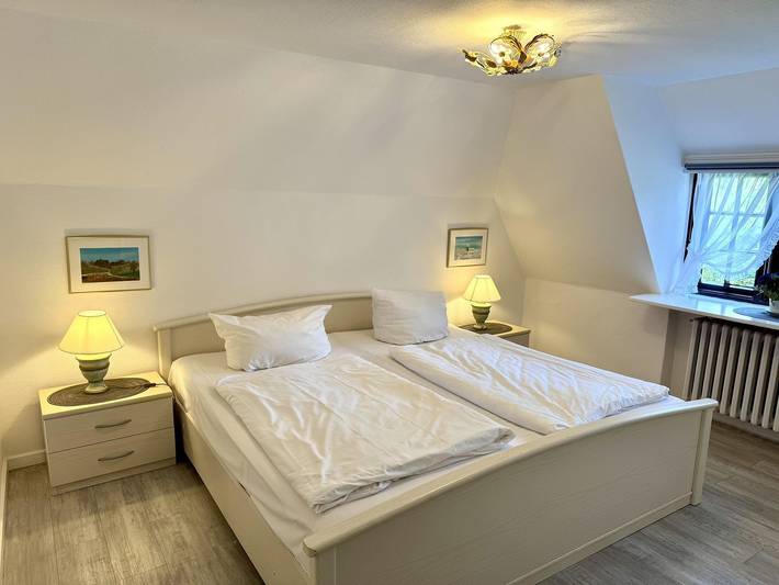 Ganze Wohnung, Gemütliche 3-Zimmer Ferienwohnung für 4 Personen, strandnah in Westerland in Westerland, Sylt (Gemeinde)