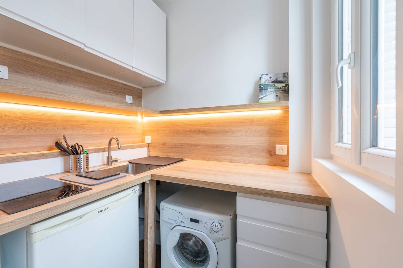 Studio entier, Le Michelet - Studio - Proche Paris in Saint-Ouen, Seine-Saint-Denis