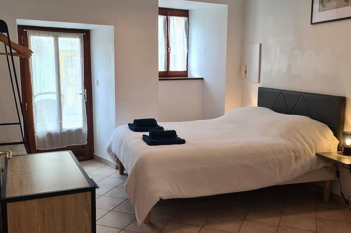 Gîte pour 3 personnes, avec jardin et terrasse à Saint-Chély-d'Apcher - 3