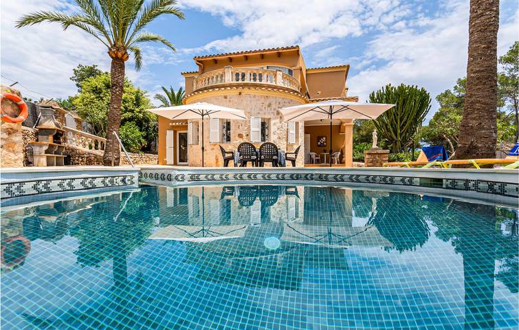 Finca für 6 Personen, mit Terrasse und Garten in Portopetro