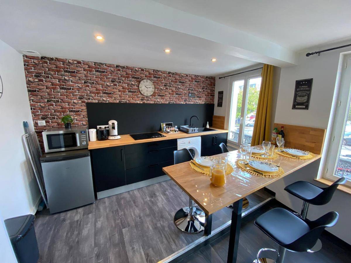 Appartement entier, One-Bedroom Apartment in Saint-Philibert-de-la-Lézarde, Région du Havre