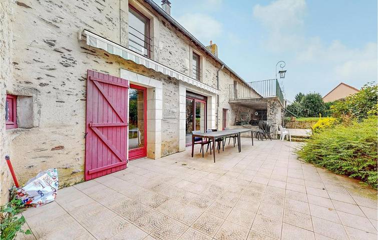 Location de vacances pour 10 personnes, avec terrasse dans Parennes
