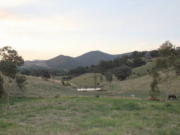 Holiday home for 10 people, with terrace in Lake Eildon
