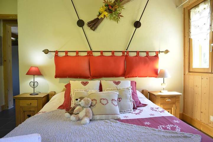 Gîte pour 8 personnes, avec sauna ainsi que jardin et balcon dans Col des Aravis - 2