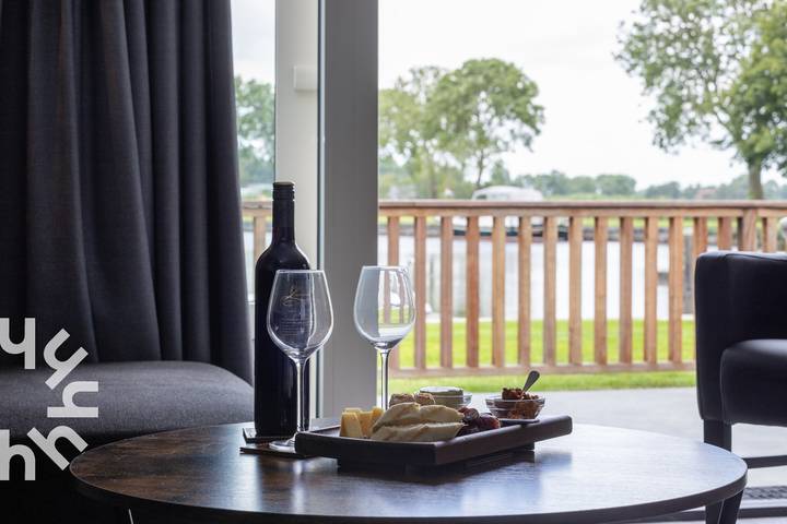 Am Fluss Tjonger gelegenes Ferienhaus für 4 Personen mit Boot in Bantega, Friesland in Friesland