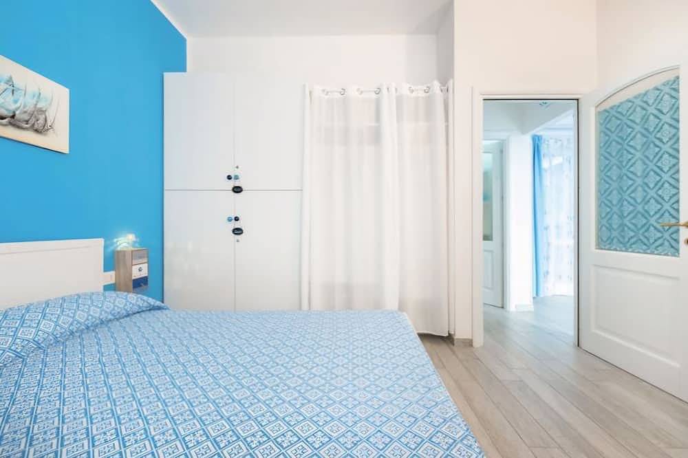 Casa Celeste, relaxation assured... 300 mt from the beach.  in Calasetta, Isla de Sant'Antioco