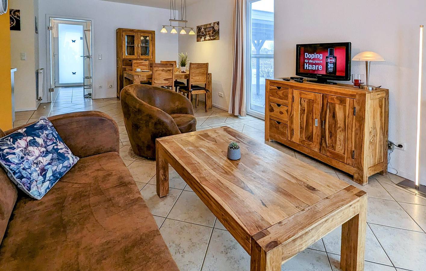 Ganze Ferienwohnung, Rückzugsort am Strand mit Terrasse und Parkplatz - 2,5 km entfernt in Rechlin, Müritz