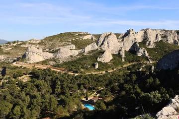 Camping pour 6 Personnes dans Orgone, Région d'Arles, Photo 1