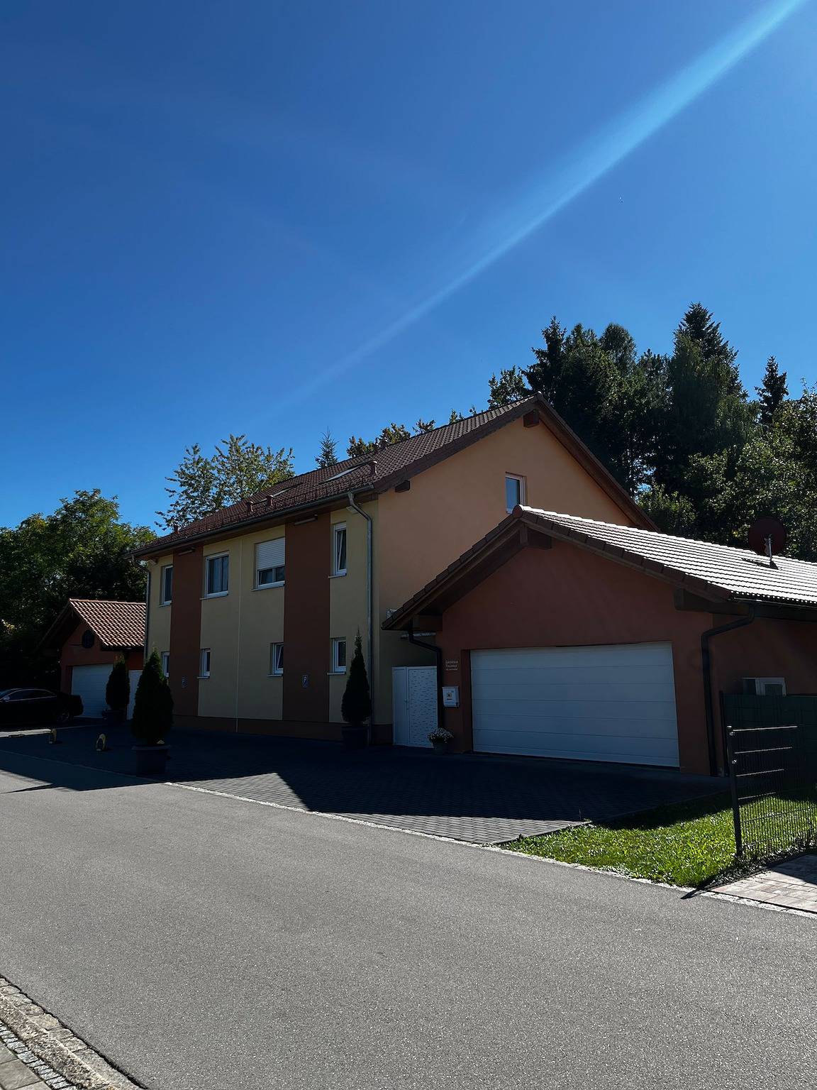 Gästehaus Traunreut - Monteur und Gästezimmer - - Doppelzimmer Nr. 2 mit Dusche/Wc, Tv in Traunreut, Landkreis Traunstein