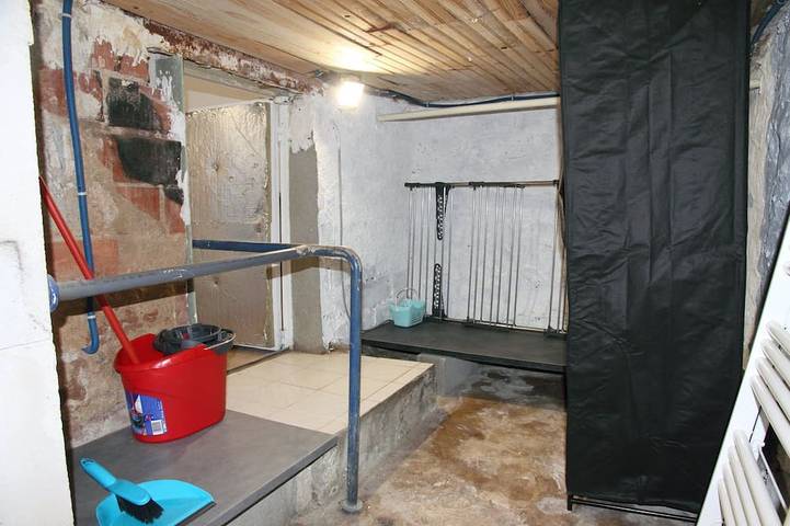 Apartamento entero, Estudio independiente en un edificio tranquilo con patio pequeño. in Vernet-les-Bains, Parque Natural Regional de los Pirineos Catalanes