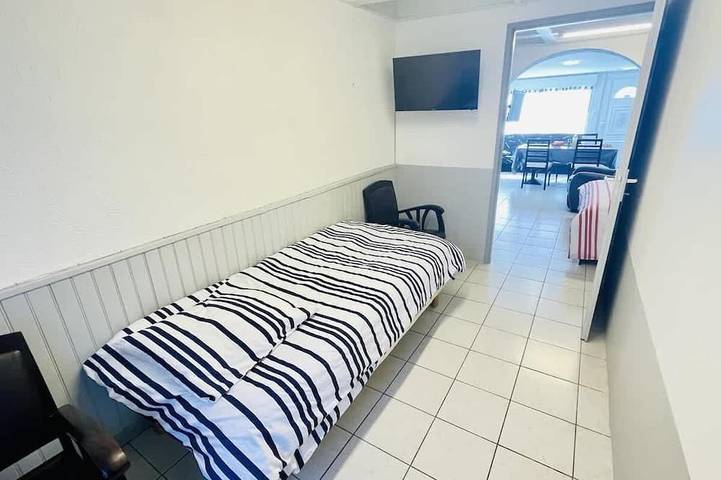 Gîte pour 3 personnes, avec Balcon ainsi que Terrasse et Jardin dans Bains-les-Bains - 3