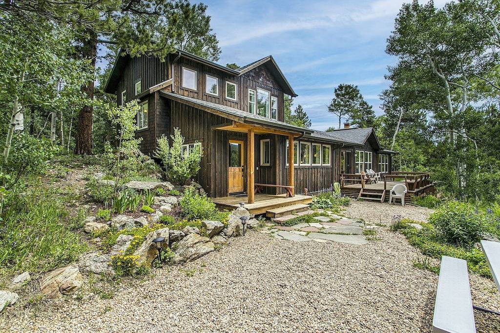 Das Snowline Lakehouse in Arapaho and Roosevelt National Forests