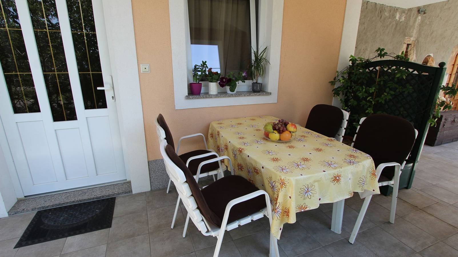 Cały apartament, Apartament wakacyjny dla 4 osób z basen in Sveti Vid-Miholjice, Malinska-Dubašnica