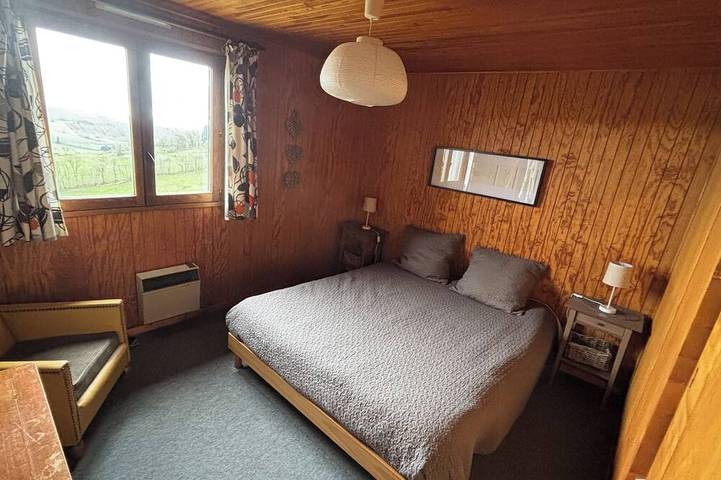 Gîte pour 8 personnes, avec terrasse et jardin à La Tour-d'Auvergne - 3