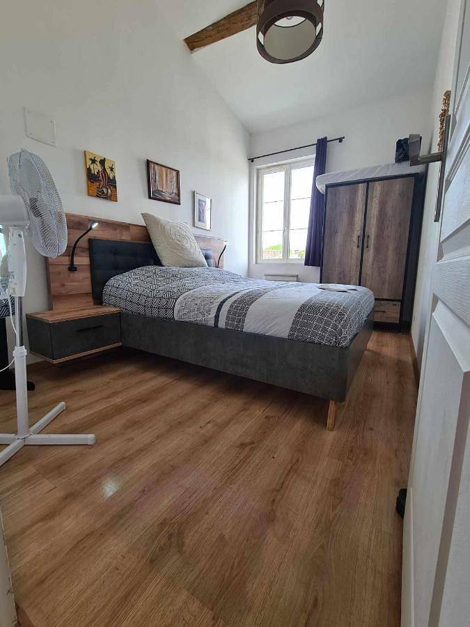 Maison d’hôte pour 5 personnes, avec piscine et sauna ainsi que jardin et jacuzzi, animaux acceptés dans les Deux-Sèvres - 4