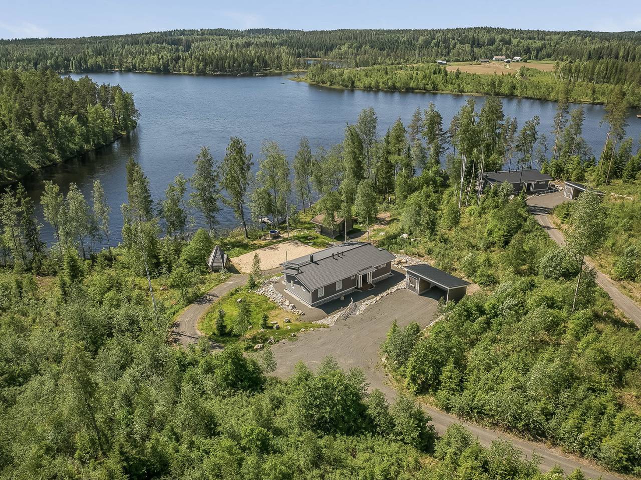 Riemukaari in Hirvensalmi, Südsavo