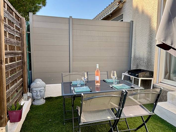 Location de vacances pour 4 personnes, avec jardin à Paulhan (Hérault)