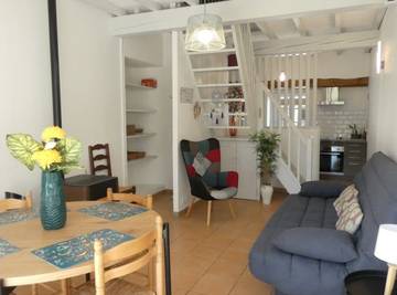 Gîte pour 4 personnes, avec jardin et terrasse à Alzonne