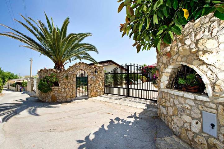 Apartamento de vacaciones para 4 personas, con vistas y jardín - 1
