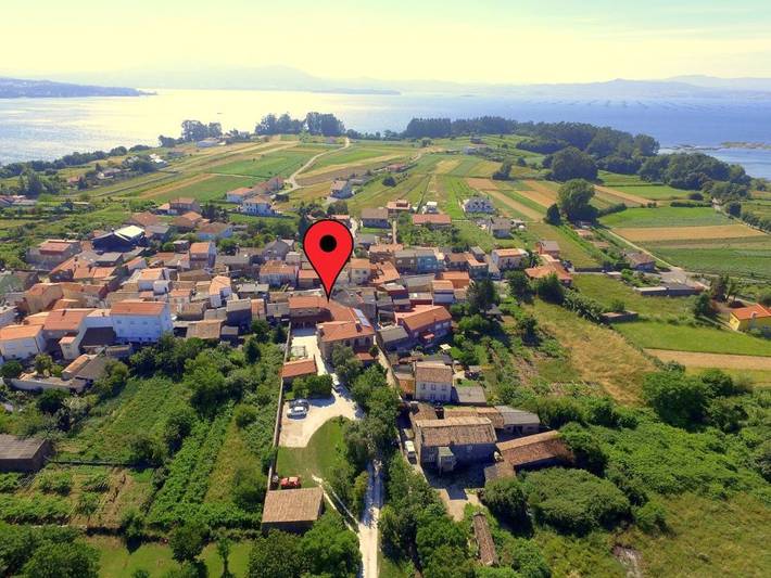 Casa rural para 2 personas, con Balcón y Terraza además de Jacuzzi y Jardín en Boiro