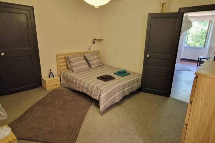 Spacious Townhouse Suite - Sleeps 4 in Oloron-Sainte-Marie, Béarn