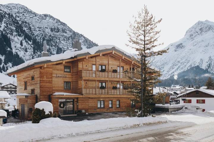 Apartmenthotel für 2 Personen, mit Terrasse und Pool sowie Sauna in Lech am Arlberg