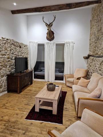 Gîte pour 4 personnes, avec vue et terrasse, animaux acceptés à Freychenet