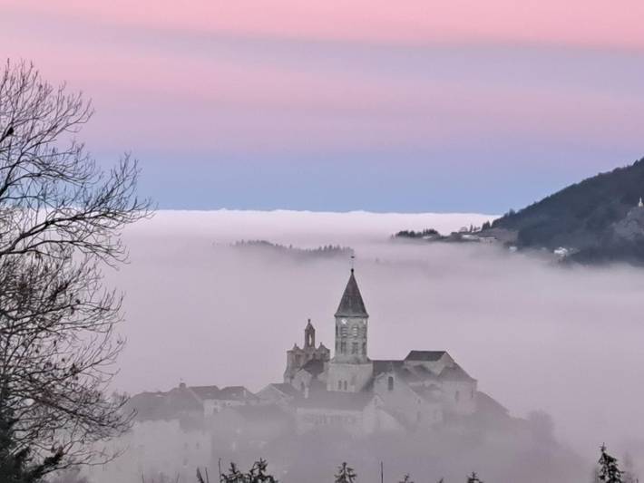 Location de vacances pour 8 personnes, avec jardin et jacuzzi à Saint-Julien-Chapteuil - 2
